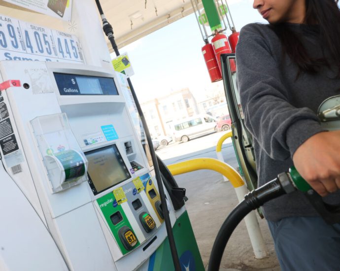 how-the-iran-war-reveals-the-extent-of-fossil-fuel-propaganda