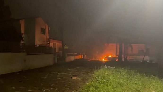 at-least-40-injured-after-iranian-missile-strikes-israeli-town-home-to-nuclear-facility