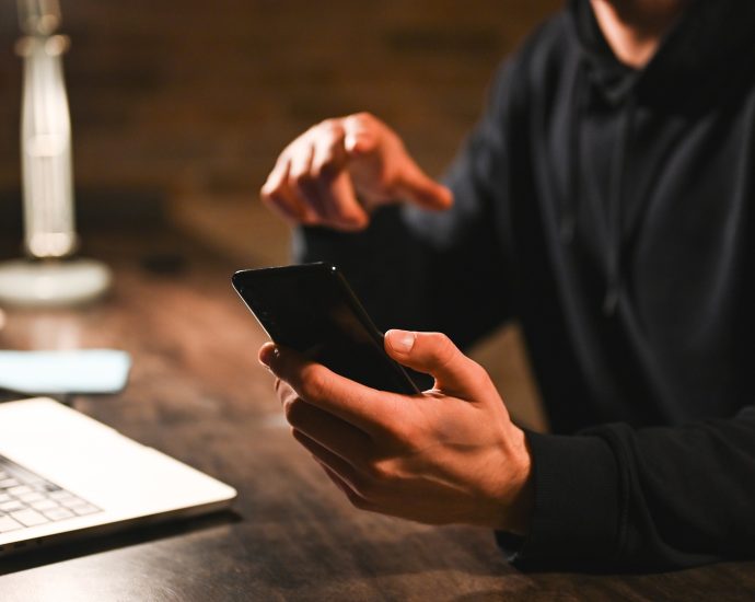 crime-stoppers:-origins-of-the-not-so-anonymous-tipline