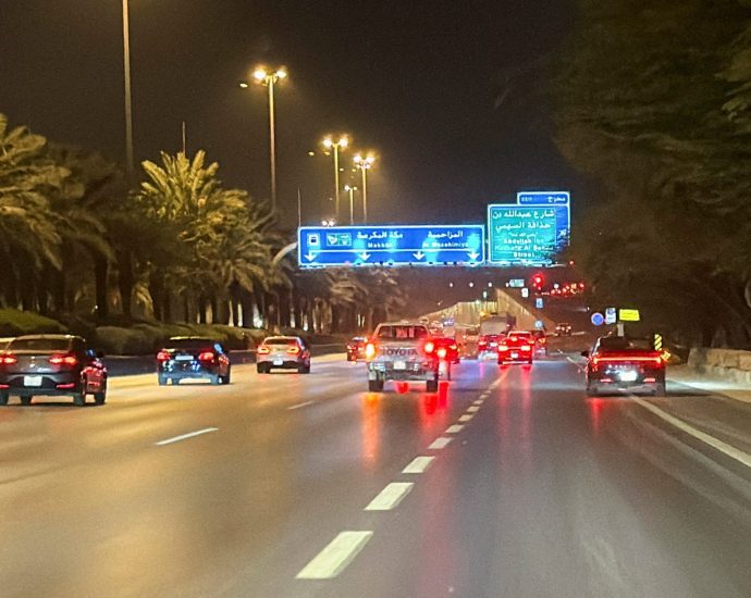 saudi-arabia-expels-iran-military-attache,-four-embassy-staff