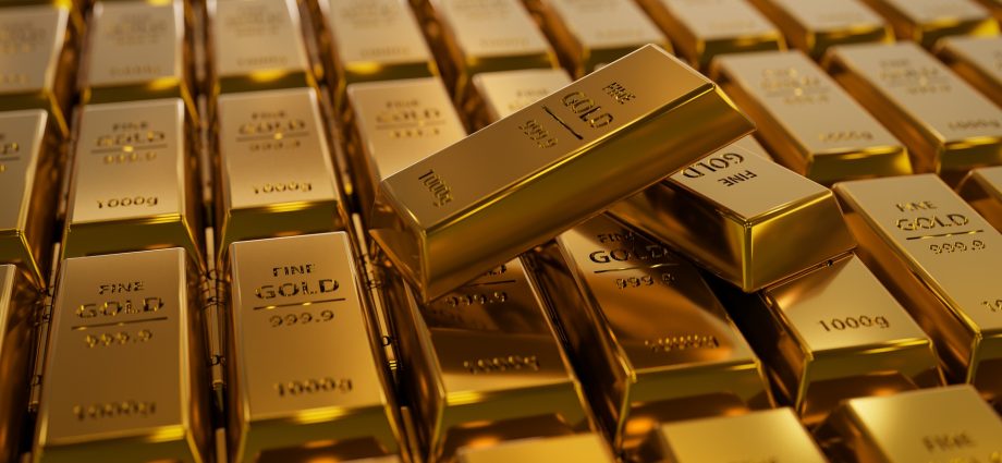 gold-just-saw-its-worst-week-in-decades-this-is-how-the-iran-war-is-contributing.