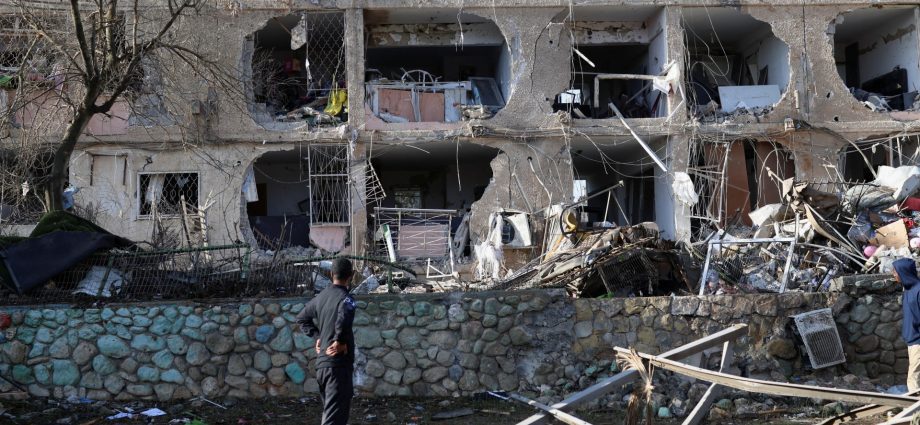 aftermath-of-iranian-missile-strikes-near-israel’s-nuclear-facility