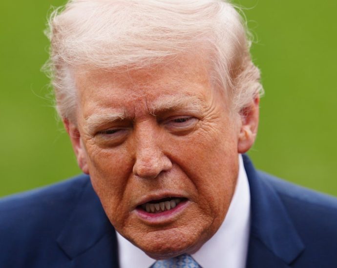 democrats-unleash-on-the-traitor-over-‘insane’-robert-mueller-post:-‘this-is-disgusting’