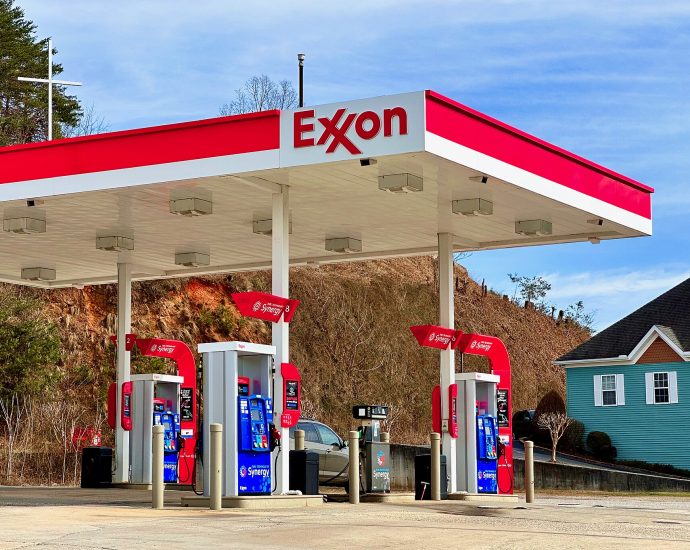 breaking:-uk-court-paves-way-for-alleged-exxon-hacker-for-hire’s-extradition-to-us.