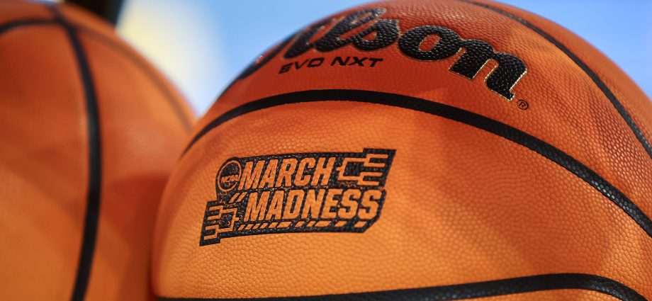 as-march-madness-tips-off,-workplace-productivity-goes-to-the-bench
