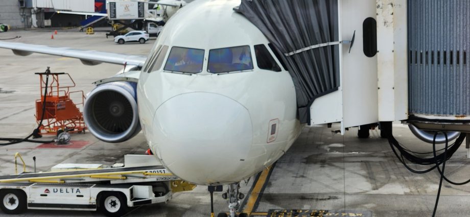 why-do-pilots-use-the-term-“roger”-instead-of-“yes”?