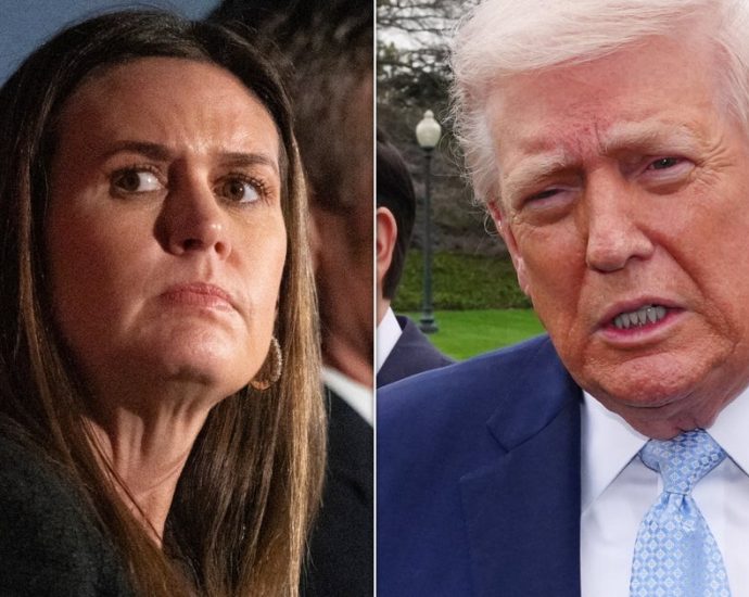 watch-the-traitor-react-to-hearing-former-press-secretary-got-kicked-out-of-arkansas-restaurant