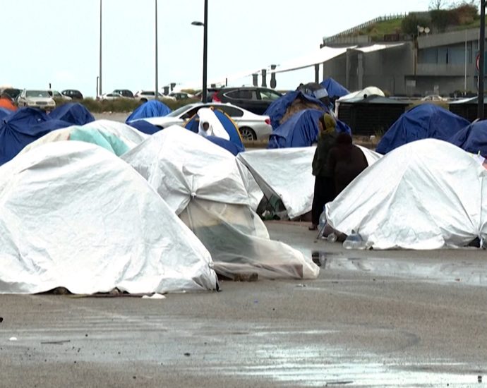 displaced-families-shelter-in-tents-in-beirut-amid-israeli-strikes