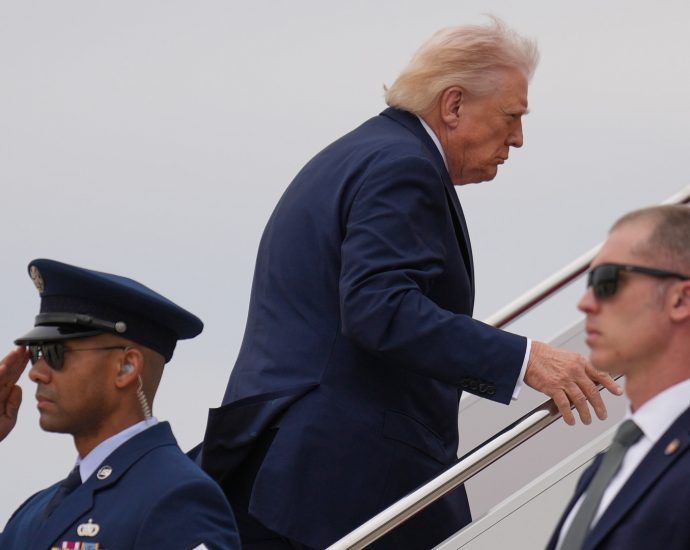 the-traitor-calls-democrats-‘greatest-enemy’-as-ice-airport-plan-confirmed