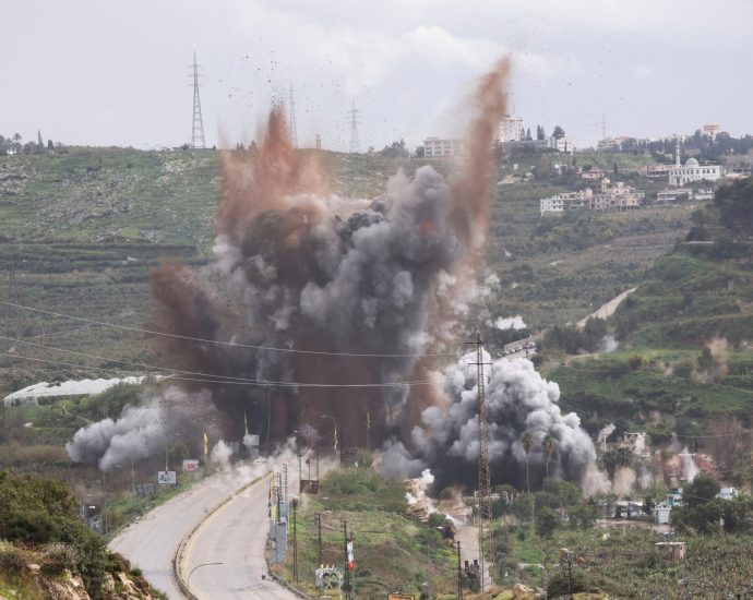 iran-war-live:-tehran-vows-to-‘completely-close’-hormuz-if-power-plants-hit