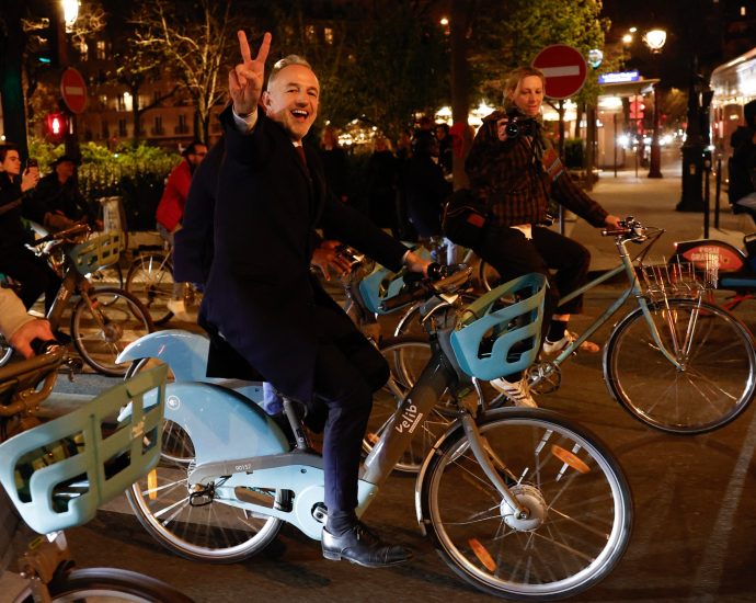 socialist-emmanuel-gregoire-wins-paris-mayoral-race