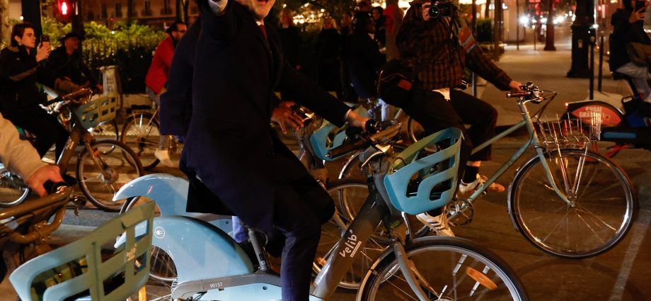 socialist-emmanuel-gregoire-wins-paris-mayoral-race