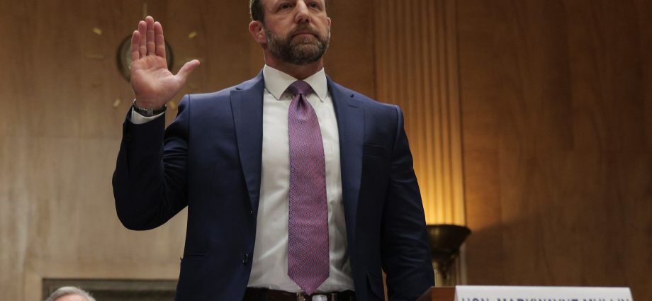 senators-advance-markwayne-mullin’s-nomination-for-dhs-secretary