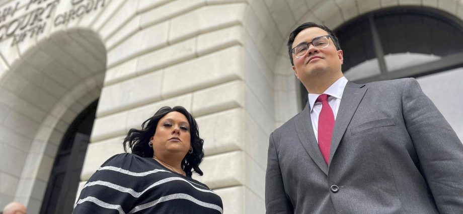 supreme-court-rejects-citizen-journalist’s-case-against-texas-officials-who-arrested-her-for-reporting