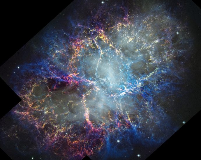 nasa’s-hubble-revisits-crab-nebula-to-track-25-years-of-expansion