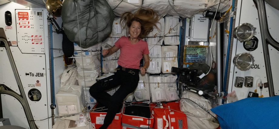cargo-headed-to-station,-week-begins-with-science-prep-and-maintenance