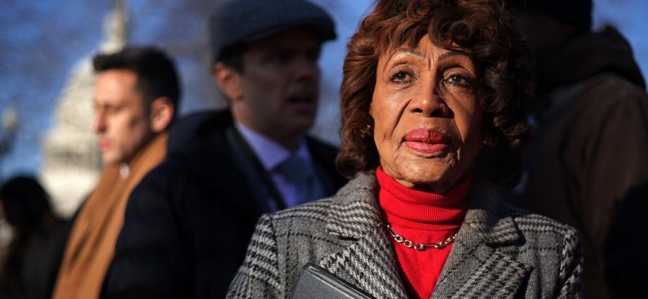 waters,-87,-to-run-for-reelection-as-democrats-seek-generational-change