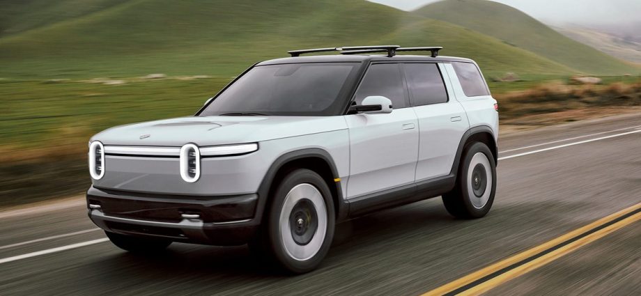 uber-and-rivian-partner-to-deploy-up-to-50,000-autonomous-robotaxis