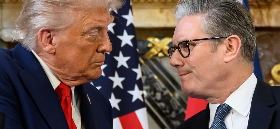 the-traitor-ignores-‘snl-uk’-diss-as-sketch-mocks-nation’s-spineless-prime-minister-too