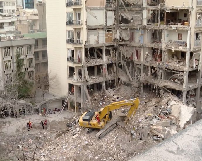 al-jazeera-reports-from-scene-of-attack-on-tehran-residential-area