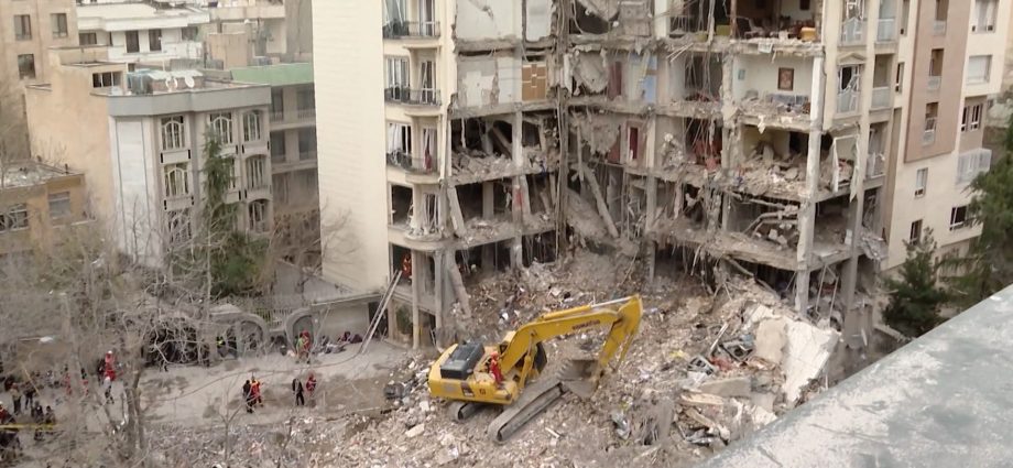 al-jazeera-reports-from-scene-of-attack-on-tehran-residential-area