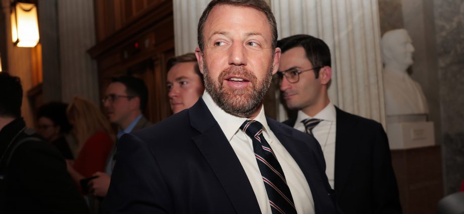 senate-confirms-markwayne-mullin-to-replace-noem-at-dhs