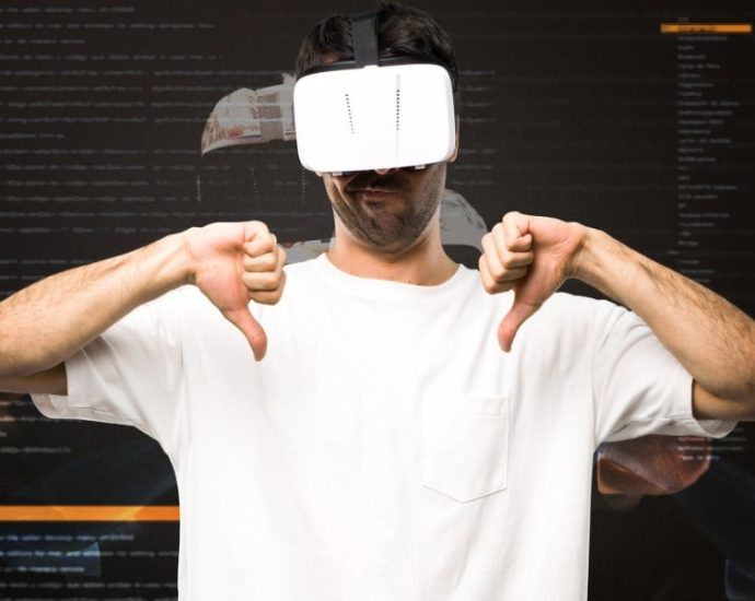 head-mounted-vr-hardware-will-never-happen,-says-neal-stephenson-–-who-coined-the-term-‘metaverse’