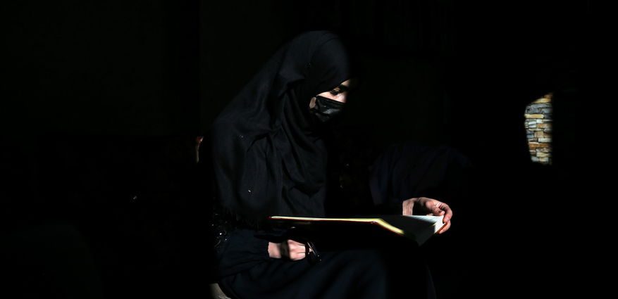 us.-sanctions,-war-and-climate-inflicting-a-heavy-mental-health-toll-in-afghanistan