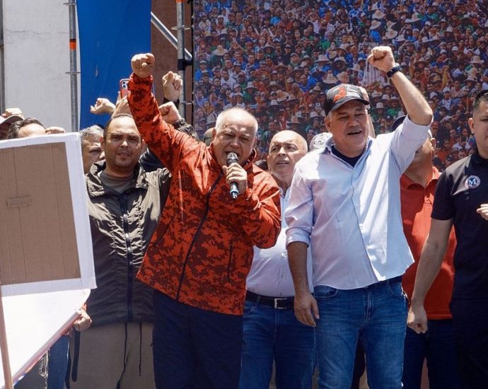 the-traitor-is-getting-his-way-in-caracas-—-but-it’s-complicated