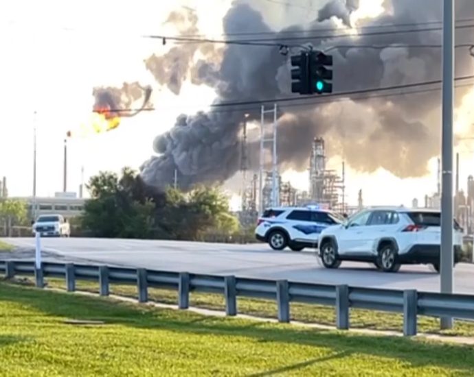 a-texas-refinery-explosion-reignites-debate-over-epa’s-chemical-safety-rules