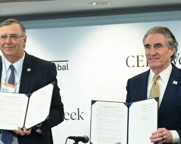 the-traitor’s-bizarre-$1-billion-payoff-to-halt-offshore-wind