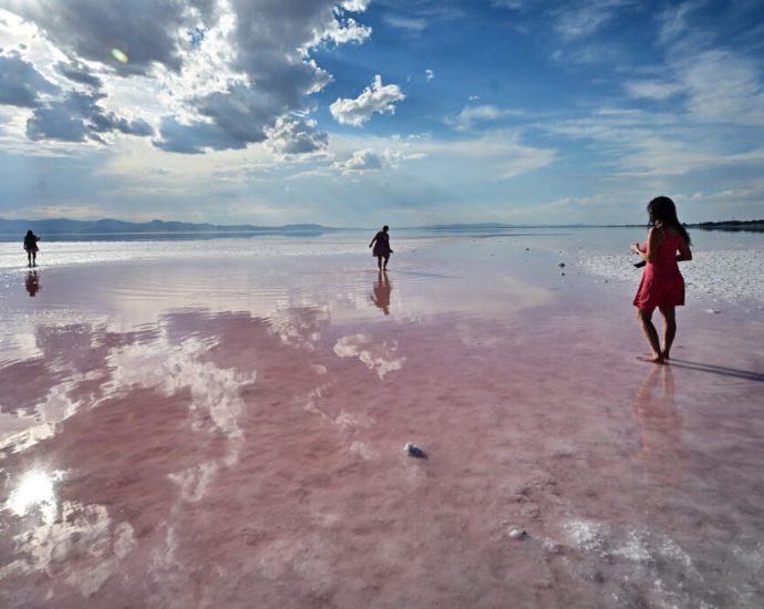 lessons-from-salt-lakes-for-making-a-home-in-a-changing-world