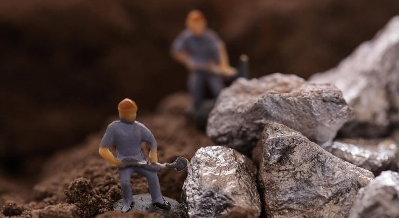 Global Cobalt Supply Chain at Risk of Sudden, System-Wide Collapse, Study Warns