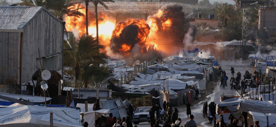 video-shows-israeli-strike-hitting-displacement-camp-in-gaza