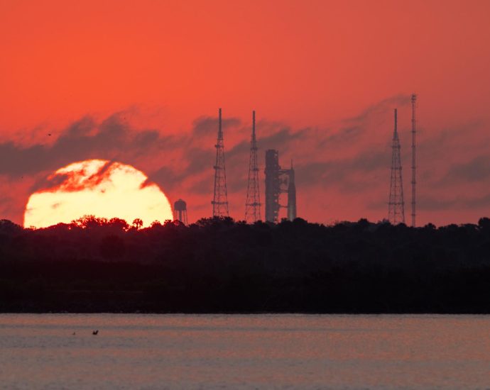 nasa-teams-continue-artemis-ii-preparations-at-launch-pad