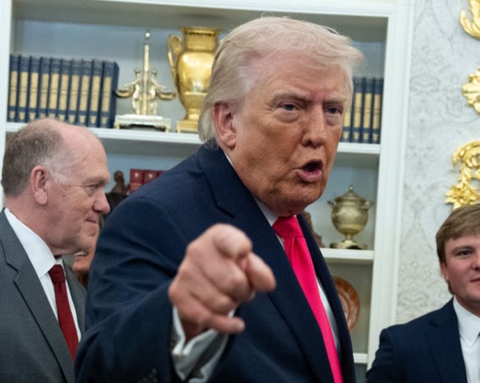 the-traitor-mysteriously-boasts-that-iran-gave-him-a-‘very-big-present’