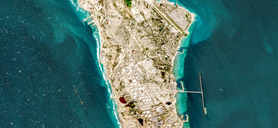 tehran-issues-warning-to-regional-neighbour-if-iranian-island-occupied