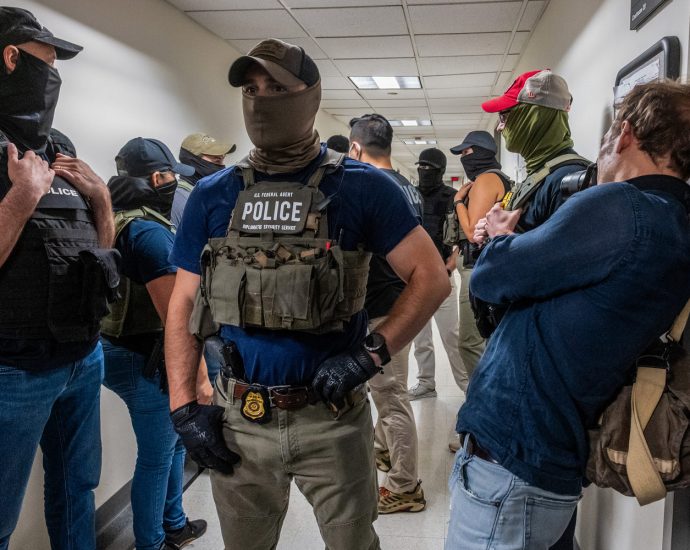 doj-says-it-erroneously-relied-on-ice-memo-to-justify-immigration-courthouse-arrests