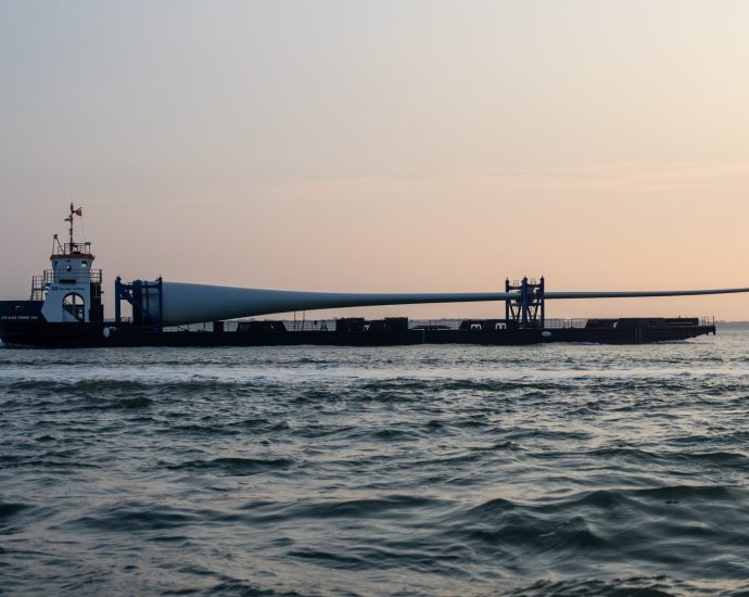 a-$1b-offshore-wind-buyout-promises-to-lower-monthly-bills.-it’s-not-that-simple