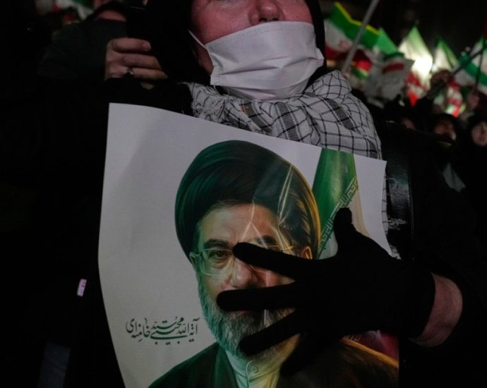 the-traitor-says-iran-‘begging’-for-deal-to-end-war-as-tehran-issues-new-demands