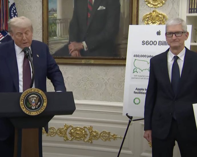 apple-signs-meaningless-deal-to-make-some-less-important-parts-in-america