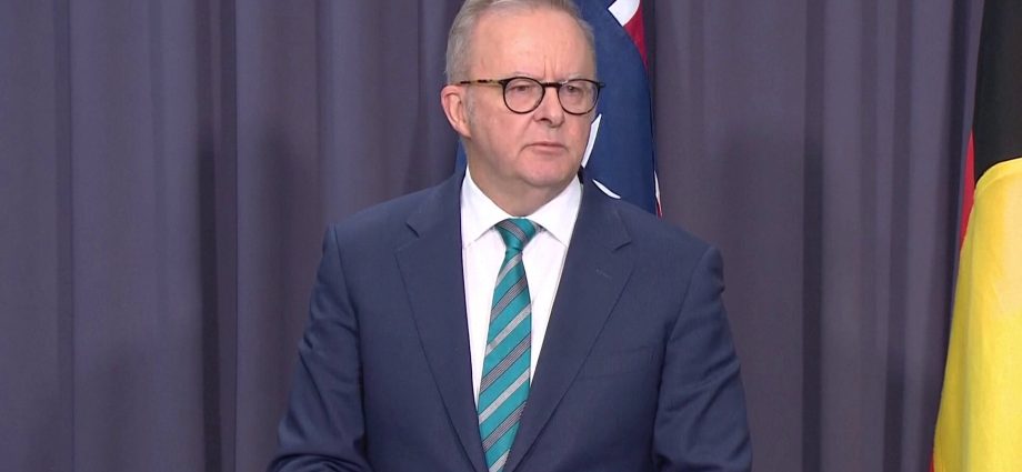 albanese-says-australia-playing-“constructive”-role-in-the-war-on-iran
