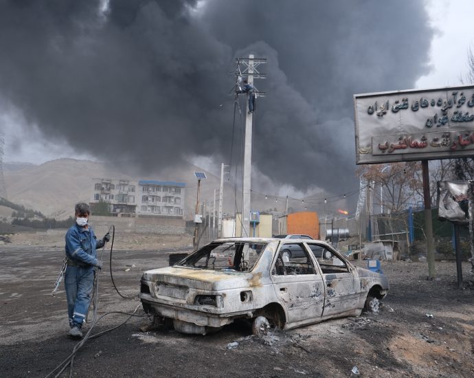 the-traitor’s-war-may-hasten-the-end-of-oil-and-gas-dependence