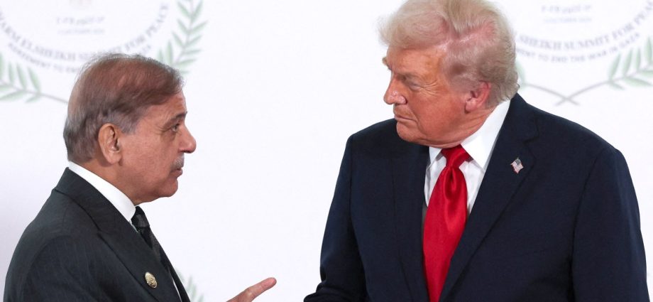 nixon-to-the-traitor:-pakistan’s-long-record-as-backchannel-between-rival-powers