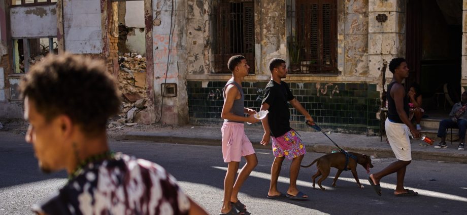 mexico’s-navy-searches-for-two-missing-boats-involved-in-cuba-aid-convoy