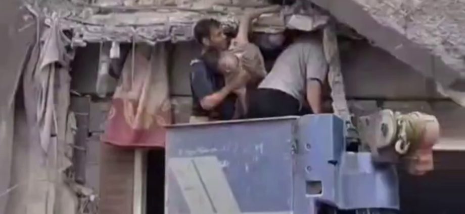 rescue-workers-rush-to-save-lives-after-south-tehran-missile-strike