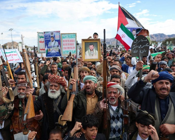 houthis-warn-‘fingers-on-the-trigger’-as-us-israel-war-on-iran-continues