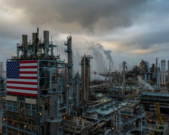 California’s fossil fuel phaseout has left it vulnerable to the Iran oil shock