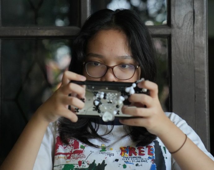 indonesia-starts-implementing-social-media-restrictions-for-children-under-16