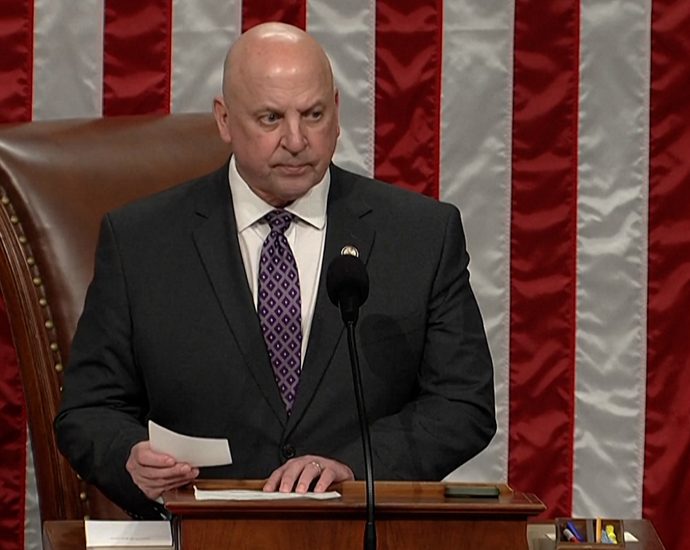 us-house-passes-bill-funding-homeland-security-amid-shutdown